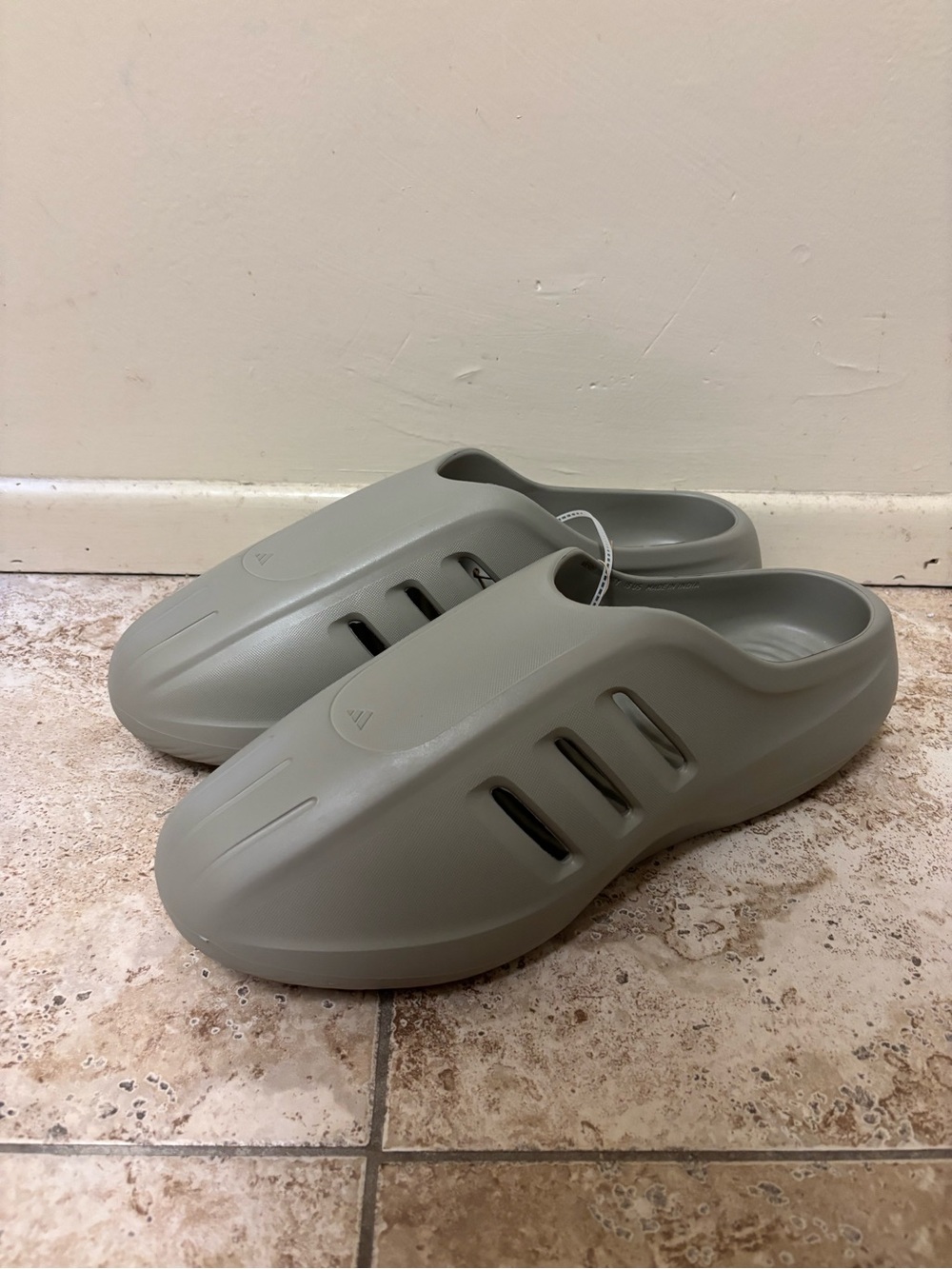 Adidas Adifom IIInfinity Mules Slip On Size 18 Mens JR9381